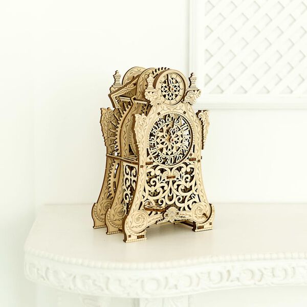 425879 WOODEN CITY Wooden Scale Model Kit Magic Clock